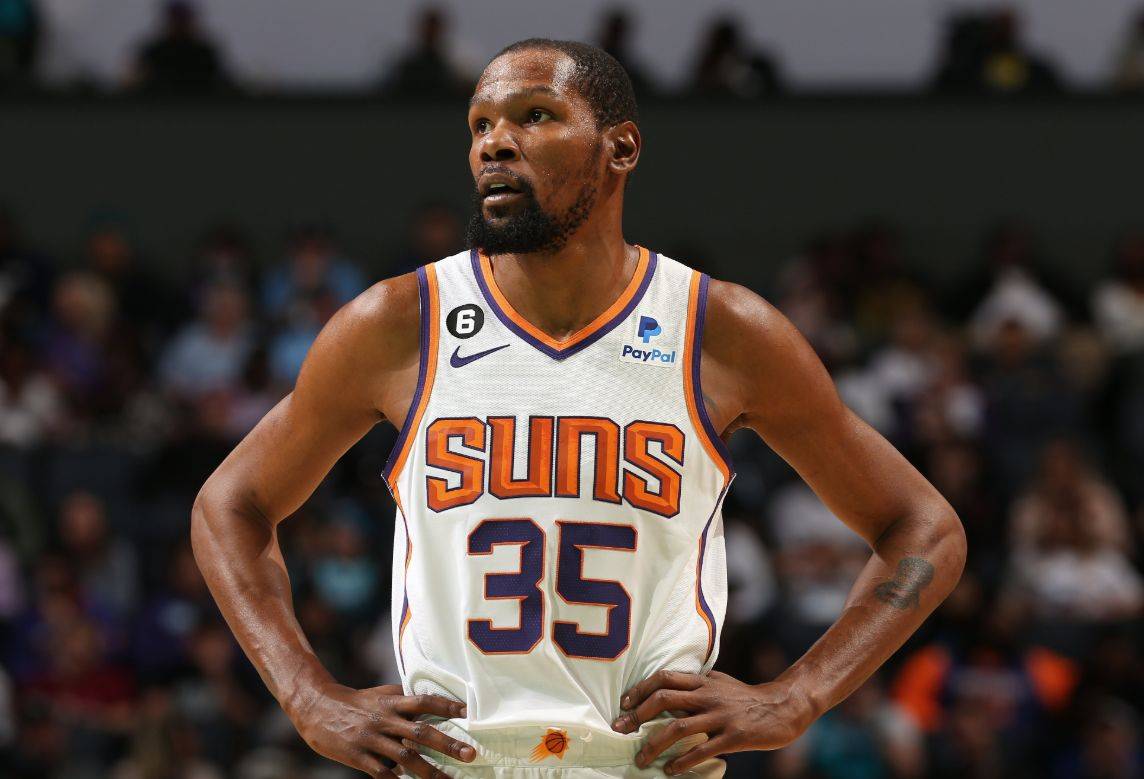 八人得分上 八人得分上